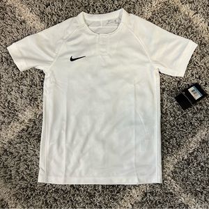 Nike Boys Dri-Fit Shirt Size M NWT
